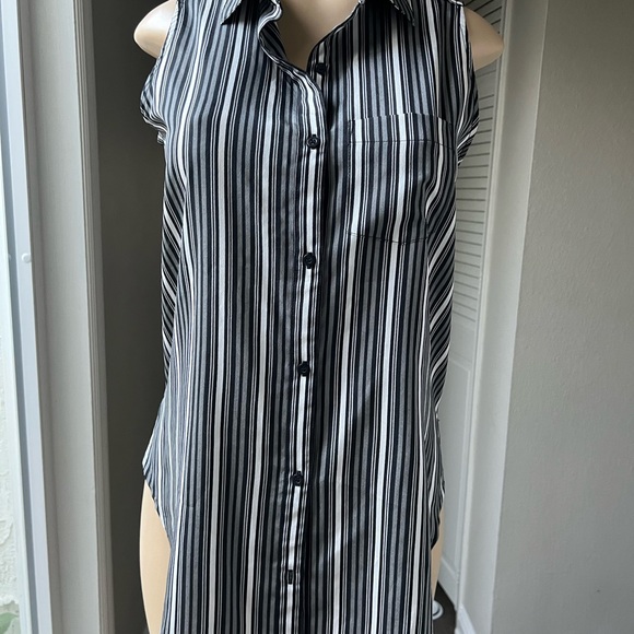 Calvin Klein Tops - Calvin Klein blouse